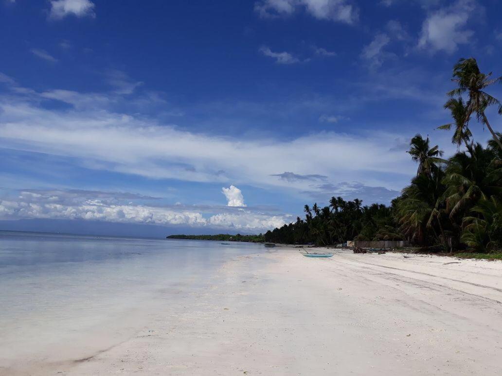 Charisma Beach Resort Siquijor Exterior foto